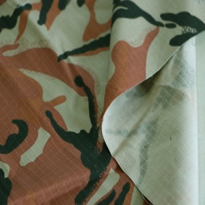 CVC 75/25 Ripstop Printed Red Camouflage Military Fabrics For Oman Army